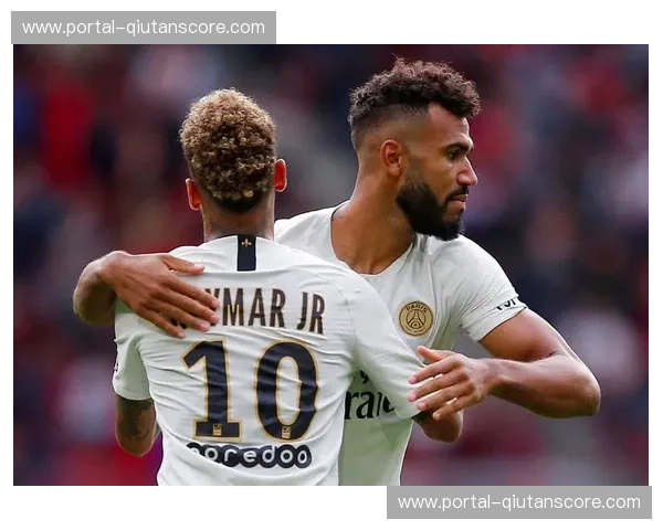 诺丁与塔马里两翼齐飞 雷恩快速推进打穿巴黎高位防线 诺丁与塔马里两翼齐飞 雷恩快速推进打穿巴黎高位防线